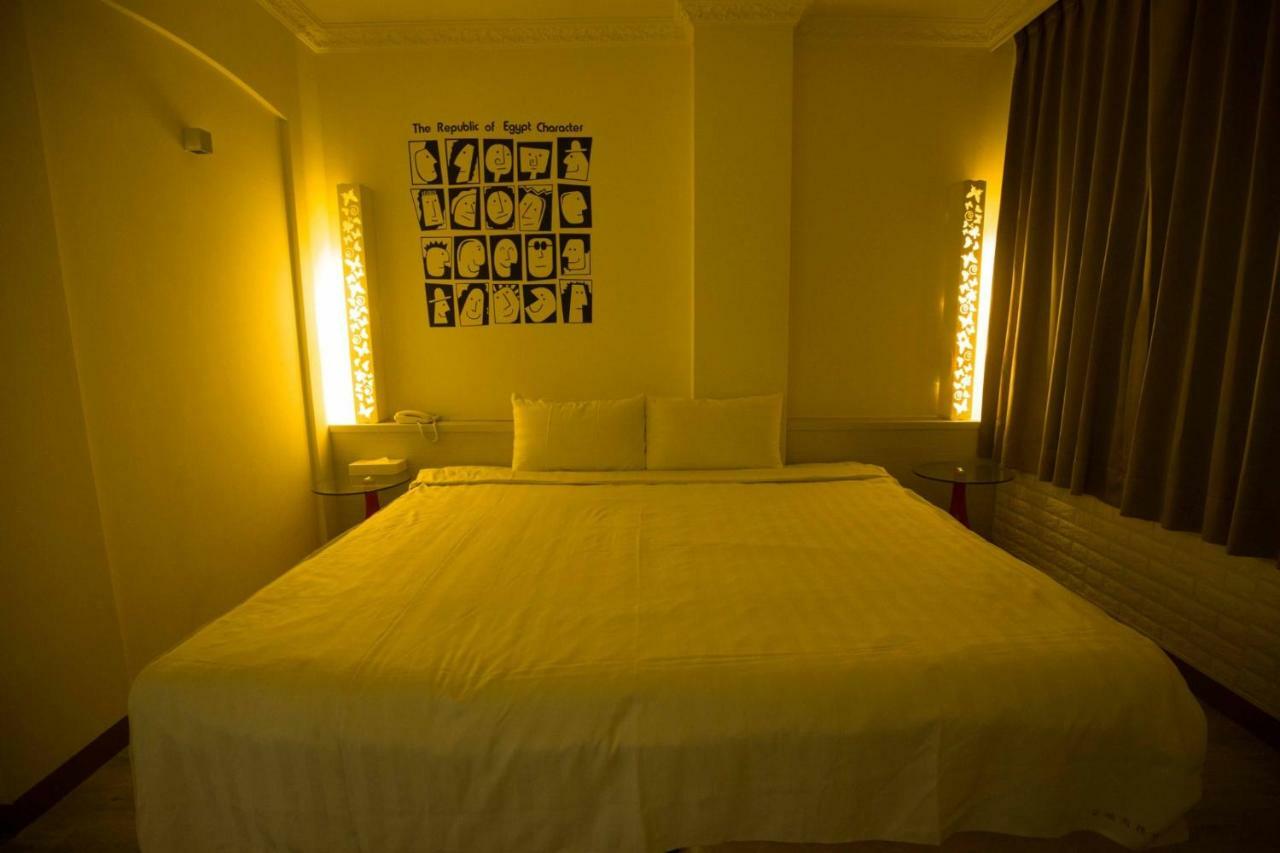 Anshun Hotel Taichung Bagian luar foto